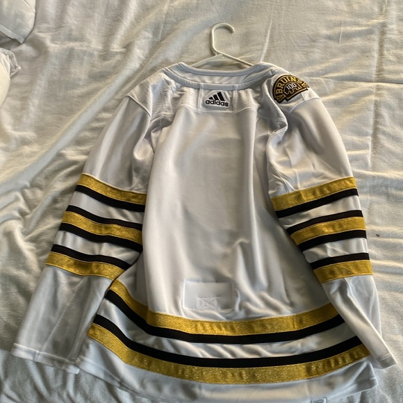 Boston Bruins NHL Jersey - Picture 2 of 6